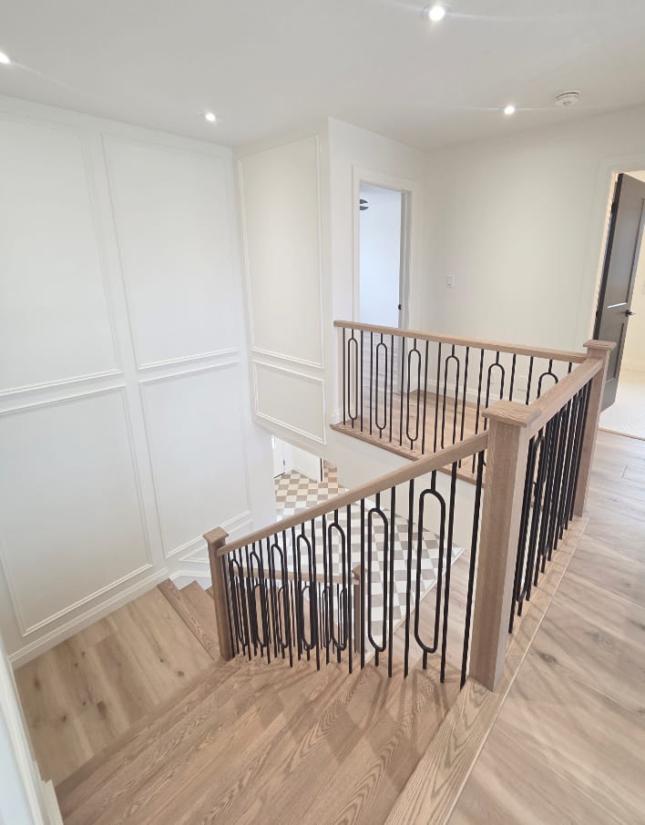 Flooring and trim features